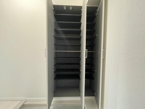 玄関（2024年9月5日）撮影、リフォーム完了いたしました！