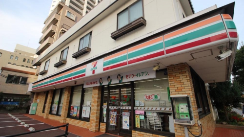 セブンイレブン北仙台駅前店徒歩4分