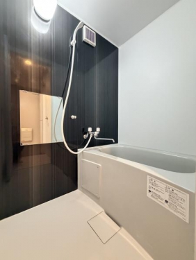 ※浴槽は5号室のみ設置。それ以外の部屋はシャワールームです。