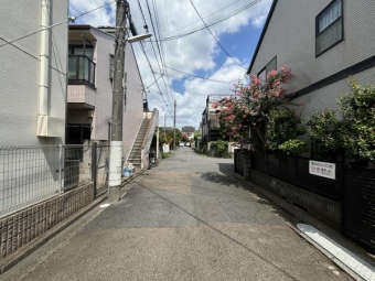 はっぴーはいむ布田１　前面道路