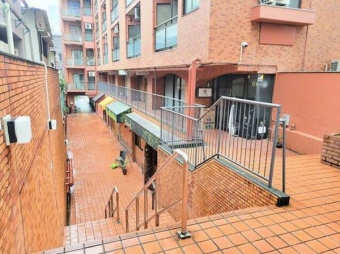 店舗入口